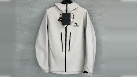 
				ARC'TERYX				Clothes